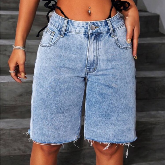 Raw Hem Y2K Knee-Length Jean Bermuda Shorts - Picture 6 of 7